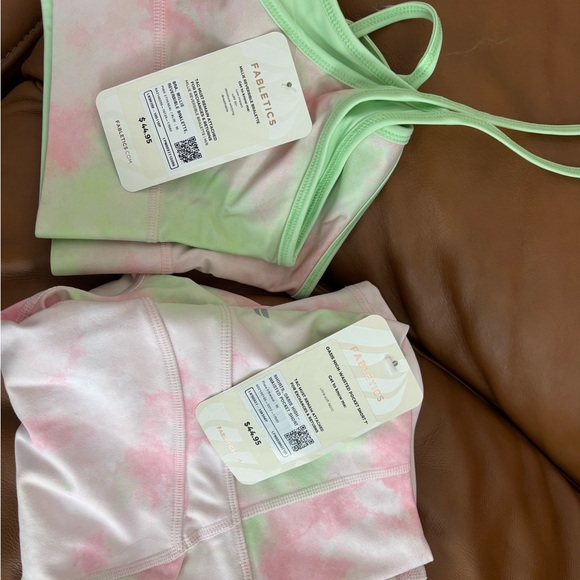 NEW! Fabletics Set - Picture 6 of 6